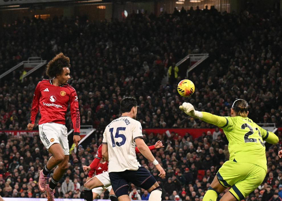 1-1！7000万欧神锋表现平淡，曼联遗憾战平倒数第3，积分反超利物浦